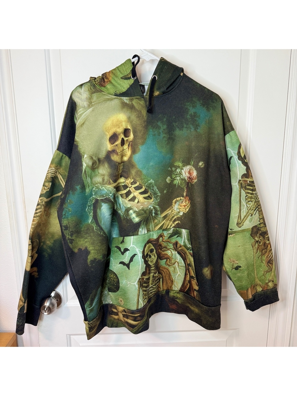 Dolls Kill Trickz N Treatz Cursed Image Oversized Hoodie Size Small